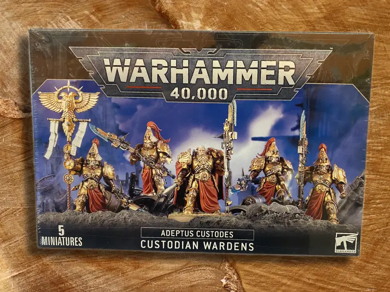 Adeptus Custodes: Custodian Wardens – Warhammer 40,000 Miniature Set