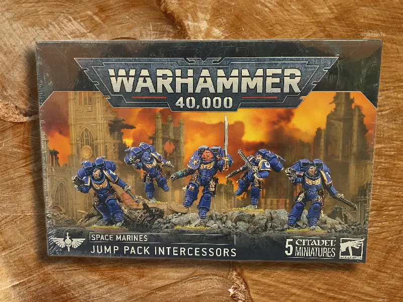 jump Pack Intercessors – Warhammer 40,000 Miniature Set