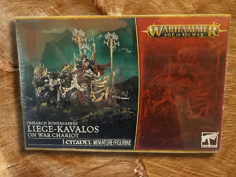 Ossiarch Bonereapers: Liege-Kavalos on War Chariot – Miniature Set