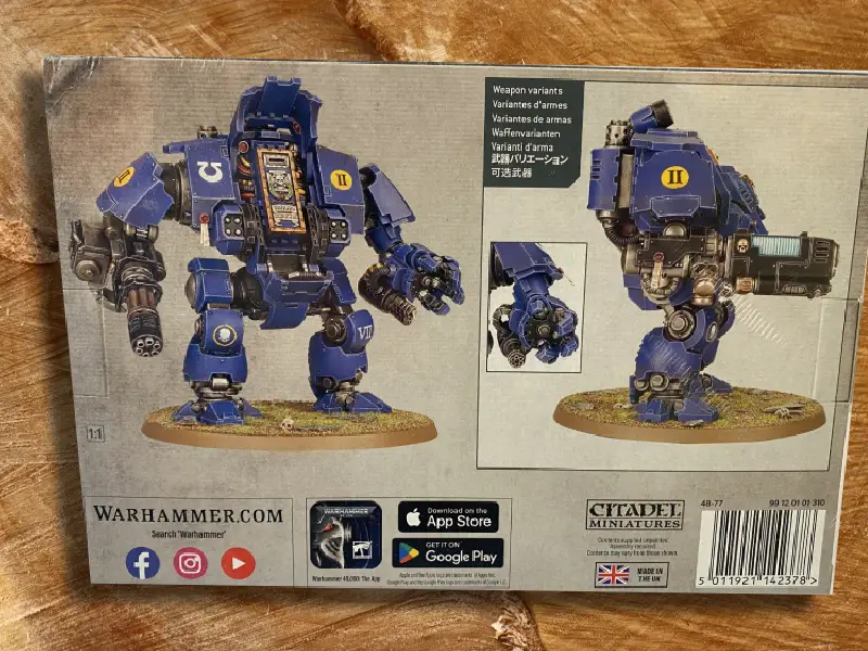 Space Marines: Redemptor Dreadnought – Warhammer 40,000 Miniature Set