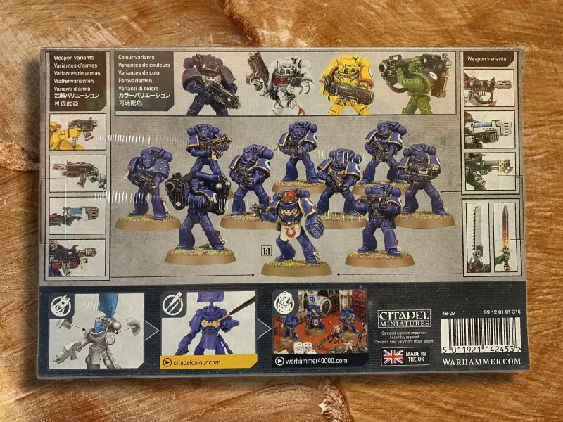 Space Marines: Tactical Squad – Warhammer 40,000 Miniature Set